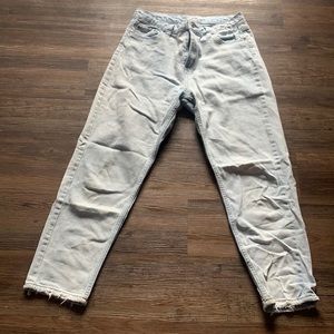 Light wash mom jeans